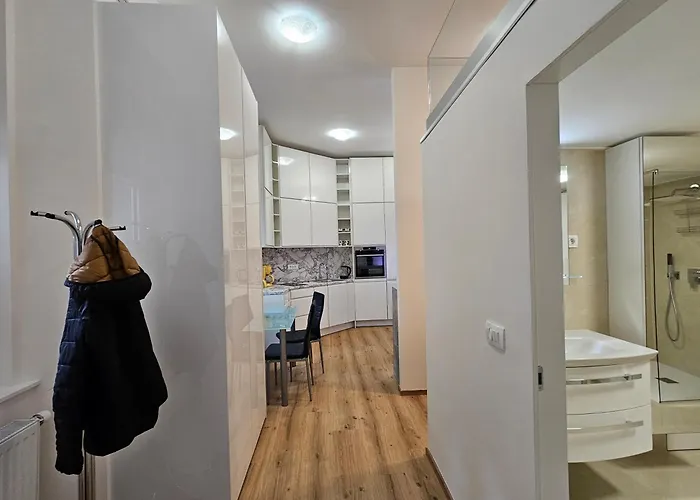 Sviti Touras By Town Hall Ljubljana